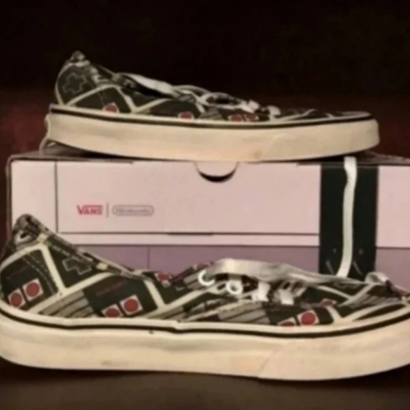 Nintendo NES Video Game Vans - Picture 3 of 5
